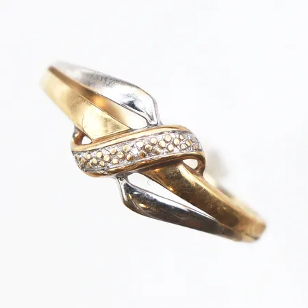 Ring Stl:17, bredd: 1,1-7,2mm, vitguldsdetaljer, 18K Vikt: 1,5 g