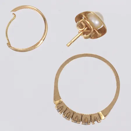 Diverse guld bl a med diamanter saknar stenar defekt 18K Vikt: 3,9 g