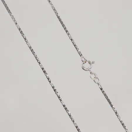 Kedja rundad Venezia 42cm bredd 1,4mm, UnoAErre, vitguld 18K, Vikt: 6 g