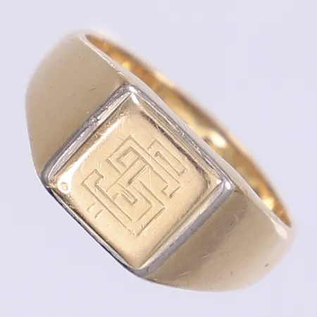 Ring stl 18 bredd 4-9mm gravyr 18K Vikt: 6,5 g