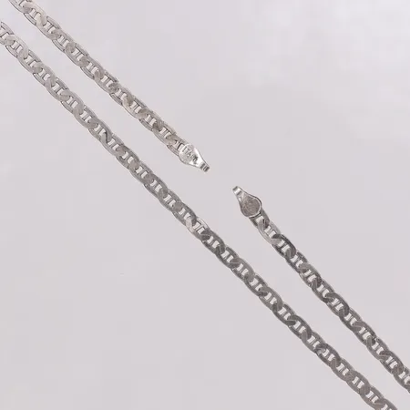 Kedja Marina längd 5,5cm bredd 3,3mm, saknar lås, ojämnheter, silver 925/1000  Vikt: 7 g