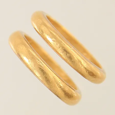 2 Ringar släta stl:16 bredd 3,5mm, gravyr 23K Vikt: 12,9 g