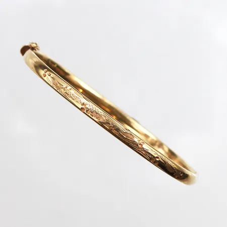 Stelt armband, 60x54mm, bredd: 4mm, smärre ojämnheter, italienska stämplar, 18K Vikt: 6,6 g