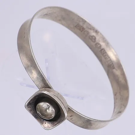 Armband Alton med bergkristall tillverkningsår 1972 Ø6cm bredd 7-17mm silver 925/1000 Vikt: 22,7 g