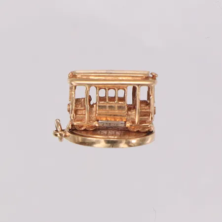 Hänge spårvagn, längd 21mm bredd 15,4mm, gravyr undertill San Francisco. 14K Vikt: 7 g