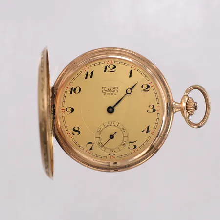 Savonett L.U.C, manuell, ca 52mm, innerboett metall, boettnr:90258, liten sekundvisare, trasigt glas, små bucklor, gravyr. 14K bruttovikt 75,6g