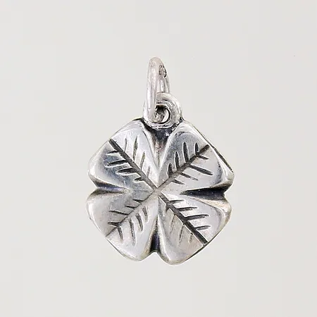 Hänge fyrklöver 16x11mm ej hoplödd ögla silver 830/1000 Vikt: 0,8 g