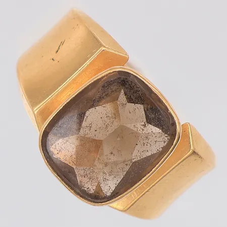Klackring rökkvarts Waldemar atelje stl:20 gravyr, 18K Vikt: 8,3 g