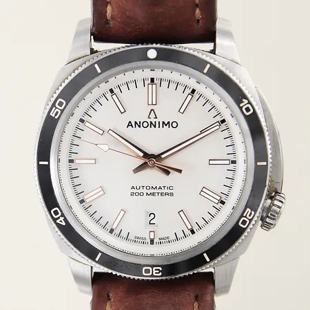 Herrur Anonimo Nautilo stål automat Ø42mm referensnr: AM-5019.19 serienr: M00466 kaliber SW200-1 datum safirglas läderband ej original med slitage, original läderband medföljer med slitage, certifikat, kvitto från Eriksson Urhandel AB 2019, box 