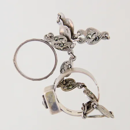 Diverse silversmycken nagg/skeva saknas stenar silver 830-925/1000 Vikt: 10,6 g