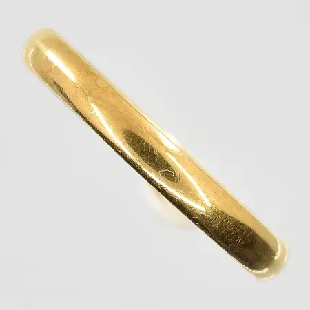 Ring stl 20, bredd 3 mm, gravyr, 18K. Vikt: 3 g