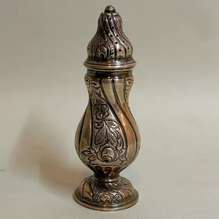 Sockerströare Garmland 15cm, 830/1000 silver  Vikt: 84,2 g