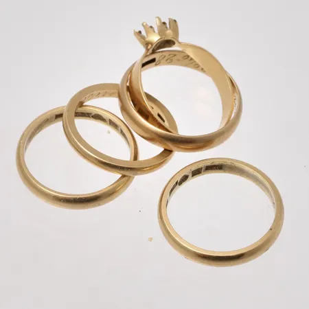 Diverse defekt guld, 18K, 15,81g.