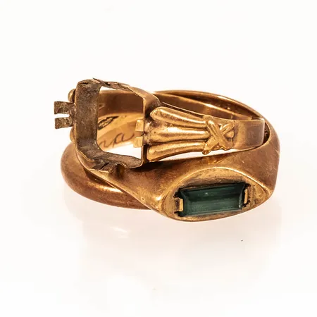Diverse defekt graverat guld 18K 9,0g.