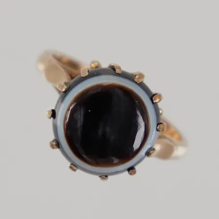 Ring med sten stl 17¼, fattning Ø 12,9mm, höjd 10,3mm, ojämn skena/bruksslitage, 9K Vikt: 3,9 g