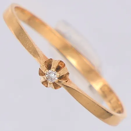 Ring diamant ca 0,01ct Guldfynd stl:16, 18K  Vikt: 0,8 g
