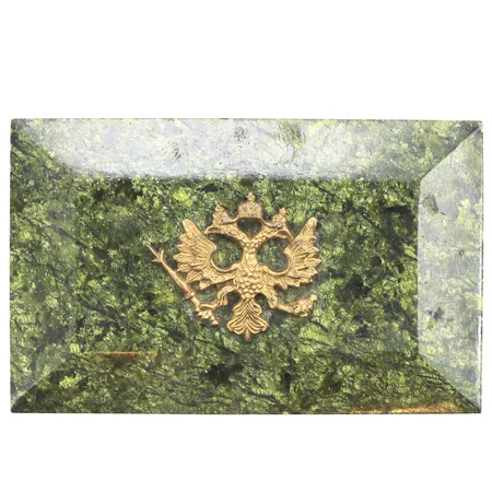 Ask tillverkad i serpentinsten, 75x45x30mm, rysktillverkad, klädd med en dubbelörn i oädel metall