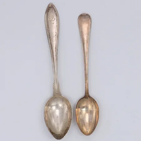 2 Skedar udda modeller, 830/1000 silver  Vikt: 25,7 g
