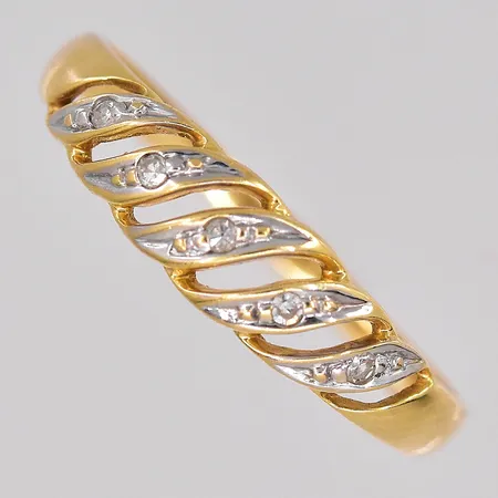 Ring med diamanter ca 0,025ctv stl 17 18K Vikt: 1,4 g