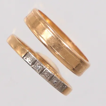 2 Ringar 18K Vikt: 7,7 g
