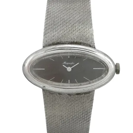Damur Magnific, silver 925/1000, boettens storlek 36 x 19 mm, manuell, svensk kontrollstämpel, handledsmått 18-18,5 cm, länken något ojämn, 52,4g