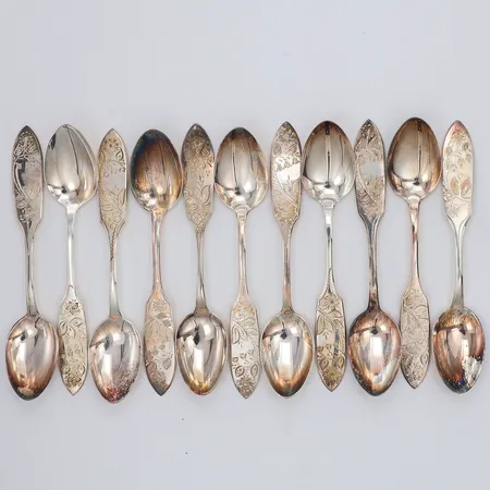 11 Kaffeskedar modell Tornedal 12cm gravyr på 6st, 830/1000 silver etui  Vikt: 161,7 g