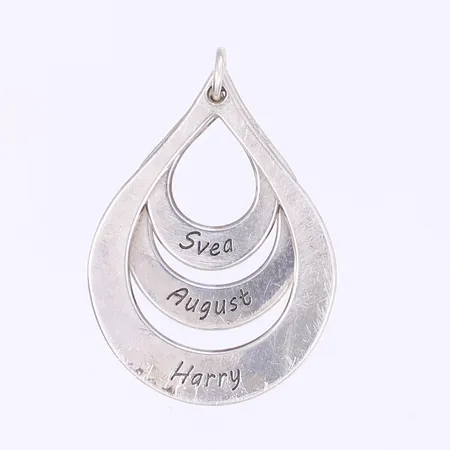 Hänge längd inkl ögla 25mm bredd 15mm gravyr silver 925/1000 Vikt: 2,8 g
