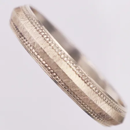 Armring Ø55mm, bredd 11mm, saknar stämplar, silver Vikt: 25,4 g