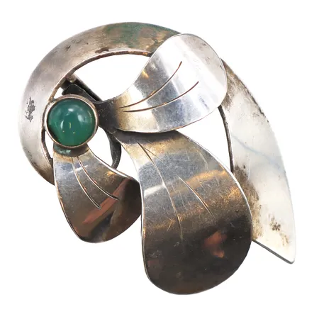 Brosch med grön sten, 41x30mm, Pinco Förening U P A, Stockholm år 1956, 830/1000 Vikt: 8,2 g