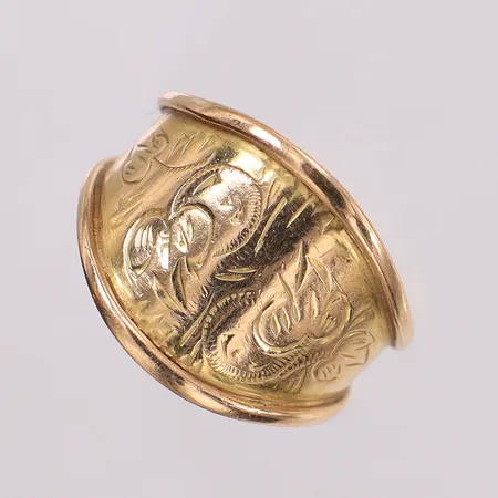 Gotlandsring stl:17 bredd 4,7-14,9mm. 18K Vikt: 7,5 g