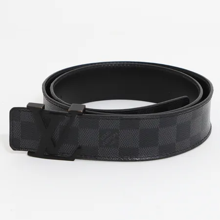 Skärp/bälte Louis Vuitton Damier M9808, storlek 90/36, datumkod: AC0195 , slitage på beslag, smärre bruksslitage, inga övriga tillbehör