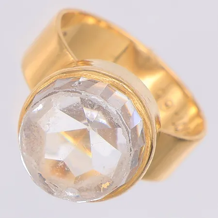Ring bergkristall stl:16¼, stenen sliten kantstött, gravyr, 18K  Vikt: 7,5 g