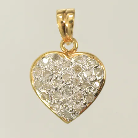 Hänge hjärta, med diamanter totalt ca 0,10ct, 15x11mm inkl ögla, 14K  Vikt: 0,8 g