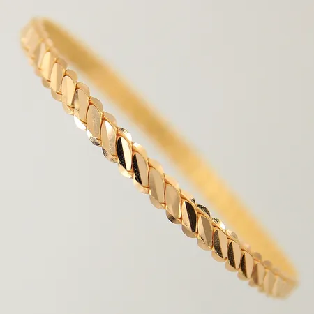 Armring med dekor Ø62mm bredd 5,2mm 22K Vikt: 17,7 g