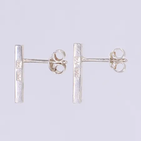 Ett par örhängen stavar längd 15mm bredd 2mm silver 925/1000 Vikt: 1,5 g