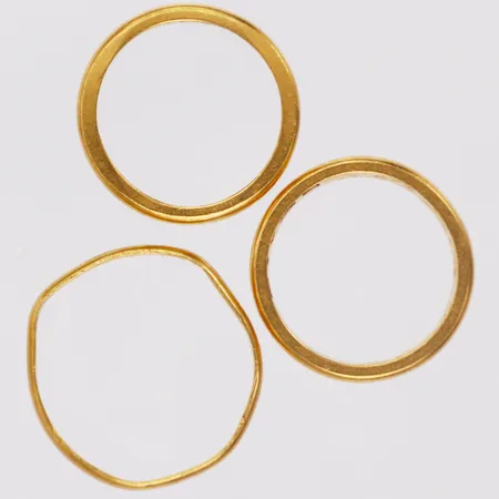 3 ringar släta buckliga gravyrer 23K Vikt: 11,2 g