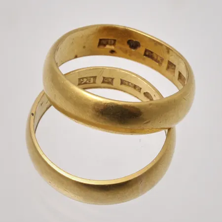 Diverse defekt guld, 23K, 11,47g.