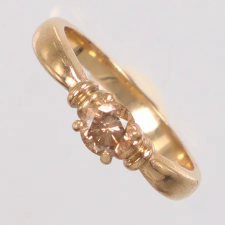 Ring diamant 1x0,35ct äldre slipning tc/p conjak stl: 17,2mm 9K Vikt: 2,9 g