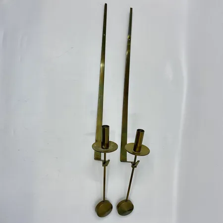 Ett par lampetter, Pendel, mässing, formgivna av Pierre Forssell för Skultuna, höjd ca 48cm, fläckar Vikt: 0 g
