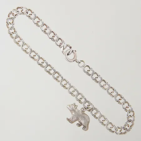 Armband Bismarck med en berlock längd 19,5cm bredd 4,8mm silver 830/1000  Vikt: 5,7 g