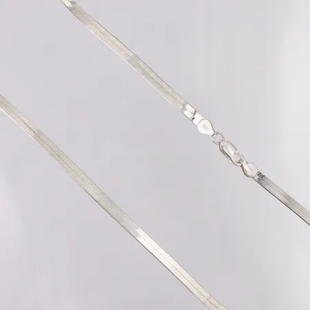 Collier längd ca 45cm bredd 5mm, Guldfynd, 925/1000 Silver Vikt: 12,3 g