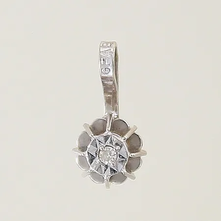 Hänge med 8/8-slipad diamant ca 0,01ct GFAB 11x5,8mm, vitguld 18K  Vikt: 0,5 g