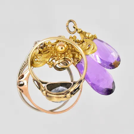Diverse defekt guld, stenar 14K Vikt: 9,6 g