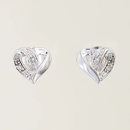 Örhängen GHA med 8/8-slipade diamanter 4 x ca 0,005ct 7-7,6mm skeva stift vitguld 18K Vikt: 1,3 g