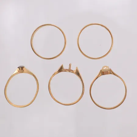 Ringar, defekta, gravyrer. 18K  Vikt: 9,2 g