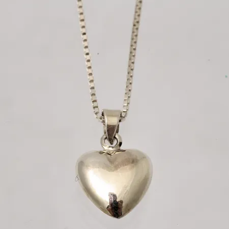 Hänge mått 10x15,6mm, kedja 42cm, Venezia, bredd 0,9mm, silver 925/1000, 2,21g.