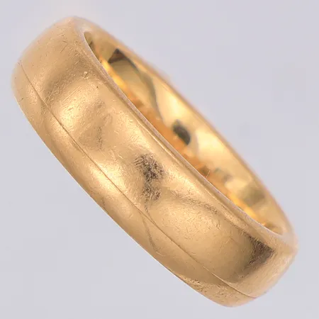 Ring slät stl:17¼ gravyr, 18K Vikt: 12,1 g
