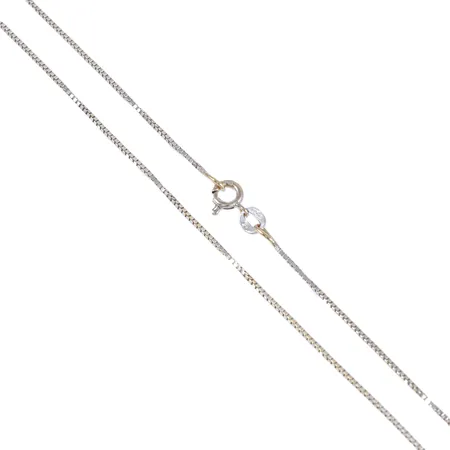 Kedja Venezia längd 41cm bredd 0,8mm, ojämnheter, bortnött rodiumyta, 18K 2,4g.
