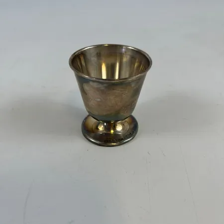 Äggkopp i silver, höjd ca 5cm, 830/1000 Vikt: 20,6 g