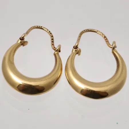 Örhängen mått 12,6x16,8mm, bredd 3,3mm, 18K, 1,42g.